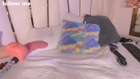 Snapshot of missjuliaa_ chatting on 19, 12, 2024 A N N Y online show from 19, 12, 2024