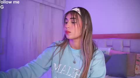 Snapshot of missjuliaa_ chatting on 24, 9, 2025 A N N Y online show from 24, 9, 2025