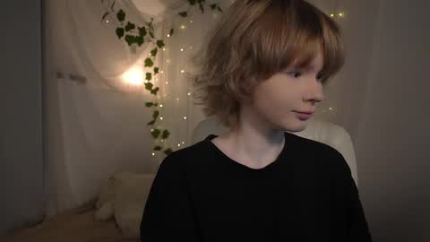 Snapshot of misska__ chatting on 30, 10, 2025 BONYA online show from 30, 10, 2025