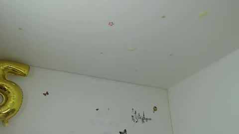 Snapshot of misskarol18 chatting on 23, 9, 2025 misskarol18 online show from 23, 9, 2025