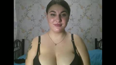 Lisa online show from 6, 3, 2025