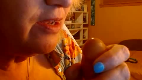 Snapshot of misskittyfox chatting on 12, 7, 2026 MissKittyFox online show from 12, 7, 2026