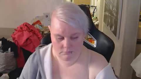 misslj90 online show from 16, 4, 2026