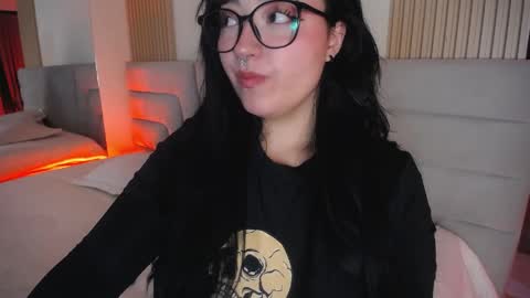 Snapshot of missloise chatting on 28, 4, 2026 Miss Loise online show from 28, 4, 2026