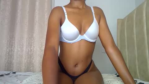 lunah online show from 17, 4, 2026