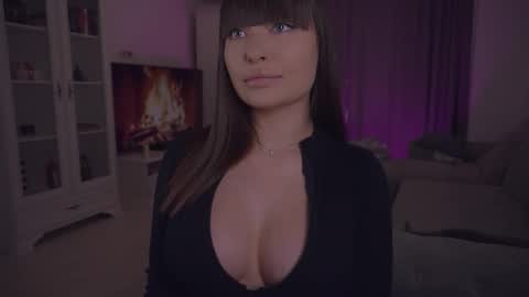 LUXXANDRA online show from 17, 2, 2026