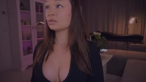 LUXXANDRA online show from 21, 7, 2026
