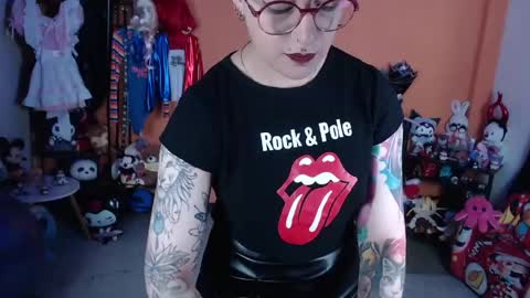 Snapshot of missmia2 chatting on 11, 5, 2026 Miss Mia online show from 11, 5, 2026