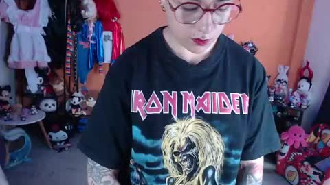 Snapshot of missmia2 chatting on 24, 5, 2026 Miss Mia online show from 24, 5, 2026