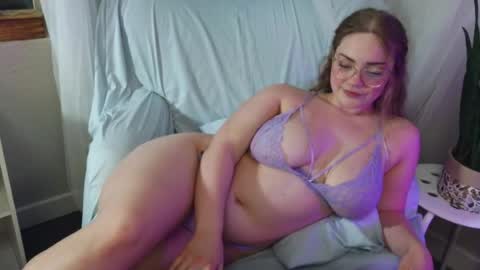Snapshot of missmickeymay chatting on 29, 7, 2026 missmickeymay online show from 29, 7, 2026