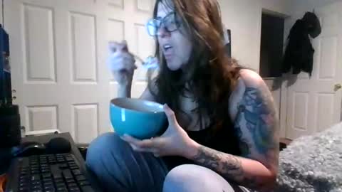 MissMona online show from 9, 4, 2026