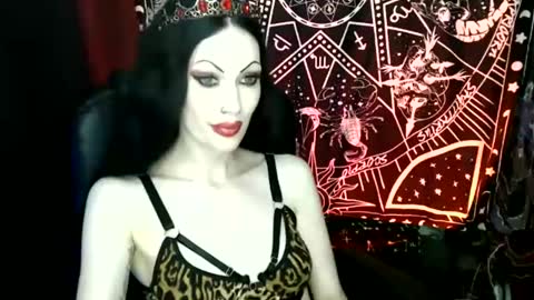 MissMoonDoll online show from 8, 12, 2024