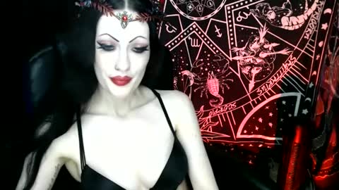 MissMoonDoll online show from 6, 1, 2025