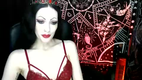 MissMoonDoll online show from 8, 1, 2025