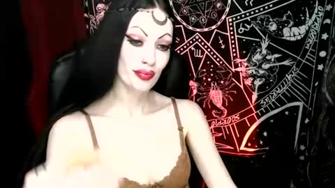 MissMoonDoll online show from 31, 1, 2025