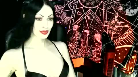 MissMoonDoll online show from 6, 2, 2026