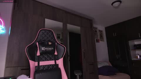 MissMoon online show from 18, 4, 2026