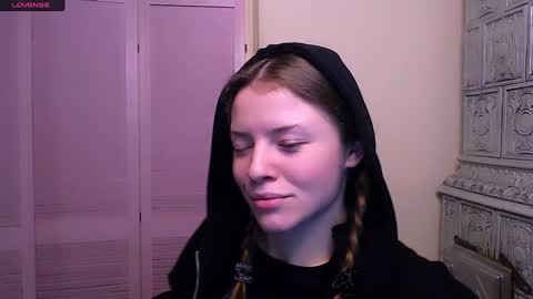 Snapshot of missoliviaa_ chatting on 21, 12, 2024 Olivia online show from 21, 12, 2024