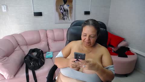 Snapshot of misspenelopenipples chatting on 23, 1, 2025 Penelope online show from 23, 1, 2025