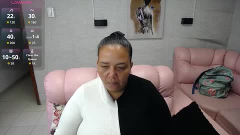 Snapshot of misspenelopenipples chatting on 18, 10, 2025 Penelope online show from 18, 10, 2025