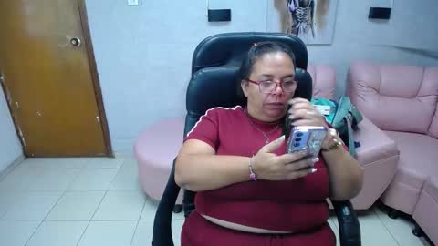 Snapshot of misspenelopenipples chatting on 22, 11, 2025 Penelope online show from 22, 11, 2025