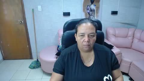 Snapshot of misspenelopenipples chatting on 25, 11, 2025 Penelope online show from 25, 11, 2025