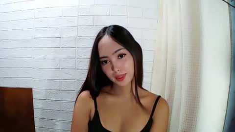 Snapshot of missrianmwua chatting on 9, 7, 2026 missrianmwua online show from 9, 7, 2026