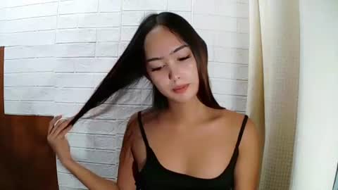 Snapshot of missrianmwua chatting on 27, 7, 2026 missrianmwua online show from 27, 7, 2026