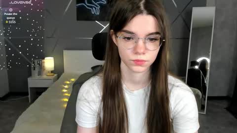 misss_evelyne online show from 18, 12, 2025