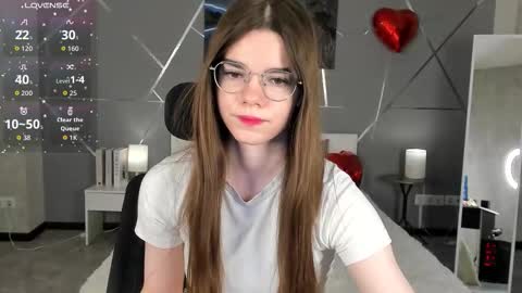 misss_evelyne online show from 10, 3, 2026