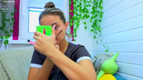 . online show from 24, 9, 2025