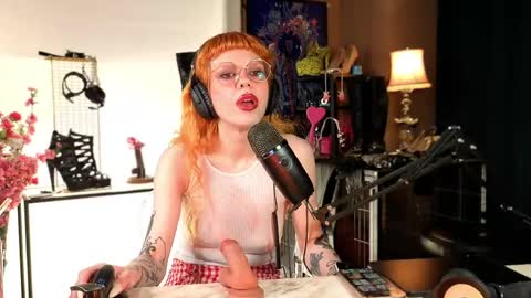 Snapshot of misstaco chatting on 9, 5, 2026 Tacodeluxe online show from 9, 5, 2026