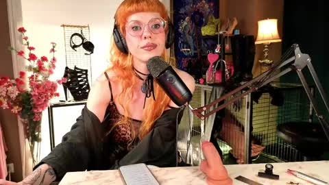 Snapshot of misstaco chatting on 10, 5, 2026 Tacodeluxe online show from 10, 5, 2026