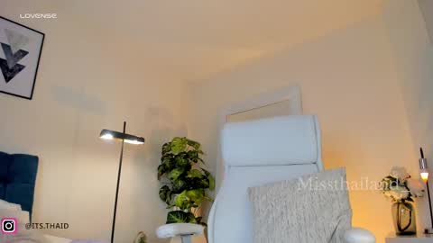 Snapshot of missthailand_ chatting on 14, 1, 2025 Fernanda Davila online show from 14, 1, 2025