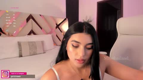 Snapshot of missthailand_ chatting on 21, 11, 2025 Fernanda Davila online show from 21, 11, 2025