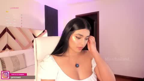 Snapshot of missthailand_ chatting on 24, 11, 2025 Fernanda Davila online show from 24, 11, 2025