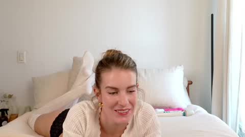 Snapshot of misstheacamille chatting on 3, 1, 2025 MissThea online show from 3, 1, 2025