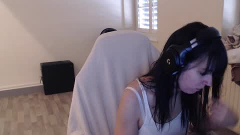 missthon online show from 30, 1, 2025