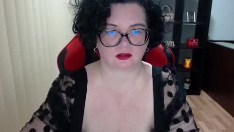 MissTruble online show from 13, 2, 2025