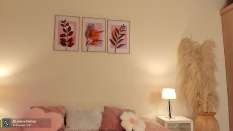 Valeria Davila online show from 9, 2, 2026