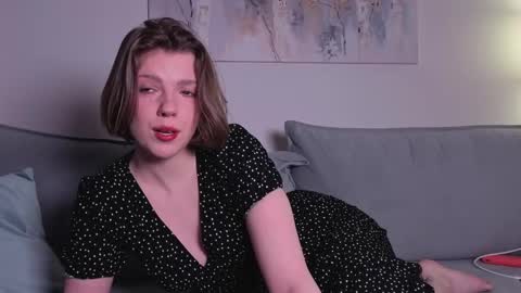 Snapshot of missvikiki chatting on 31, 5, 2026 Polly online show from 31, 5, 2026