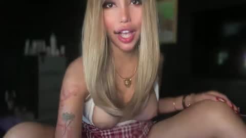 Snapshot of missxolga chatting on 27, 2, 2025 Divine Olga online show from 27, 2, 2025