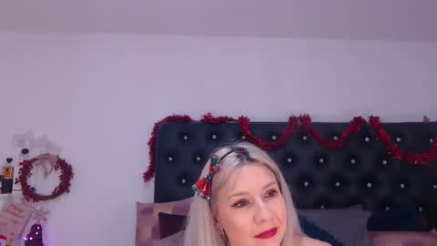 Snapshot of missycrystal chatting on 23, 12, 2024 Crystal online show from 23, 12, 2024