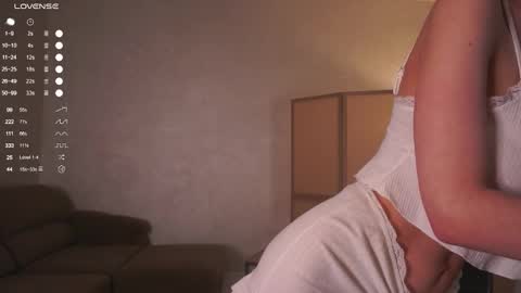 Snapshot of mist_mia chatting on 19, 10, 2025 Mia online show from 19, 10, 2025