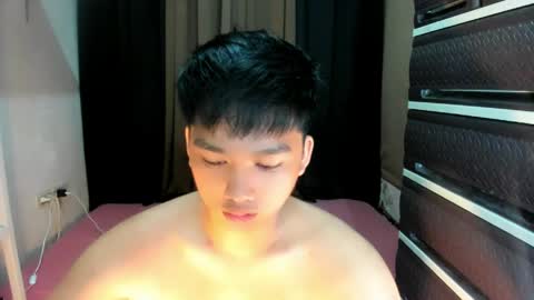 Snapshot of mister_officer chatting on 13, 4, 2026 SAINT SACHI will make your day online show from 13, 4, 2026
