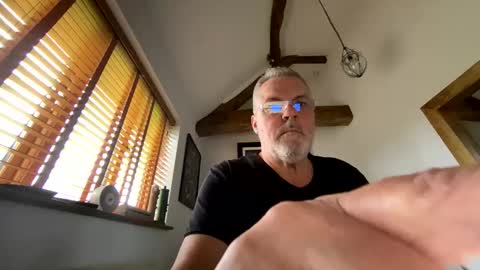 Snapshot of misterblivs chatting on 12, 3, 2026 Misterblivs online show from 12, 3, 2026