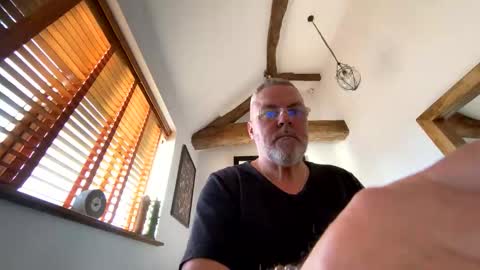 Snapshot of misterblivs chatting on 19, 3, 2026 Misterblivs online show from 19, 3, 2026