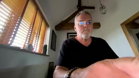 Snapshot of misterblivs chatting on 2, 4, 2026 Misterblivs online show from 2, 4, 2026