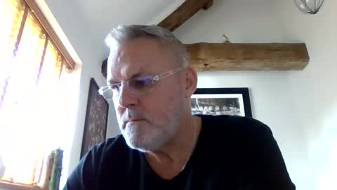 Snapshot of misterblivs chatting on 8, 4, 2026 Misterblivs online show from 8, 4, 2026