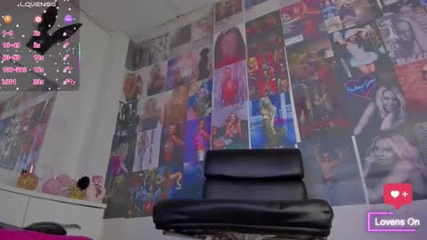 Snapshot of mistileav chatting on 1, 2, 2026 online show from 1, 2, 2026